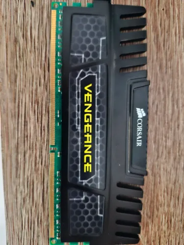 Vendo 2 memórias RAM de 8gb