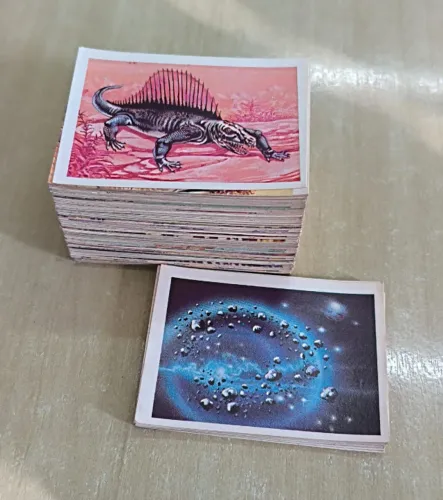 FIGURINHAS ÁLBUM DINOSSAUROS MULTI EDITORA - 1993