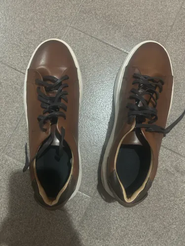 tênis casual em couro legítimo. marrom whisky. Novo.