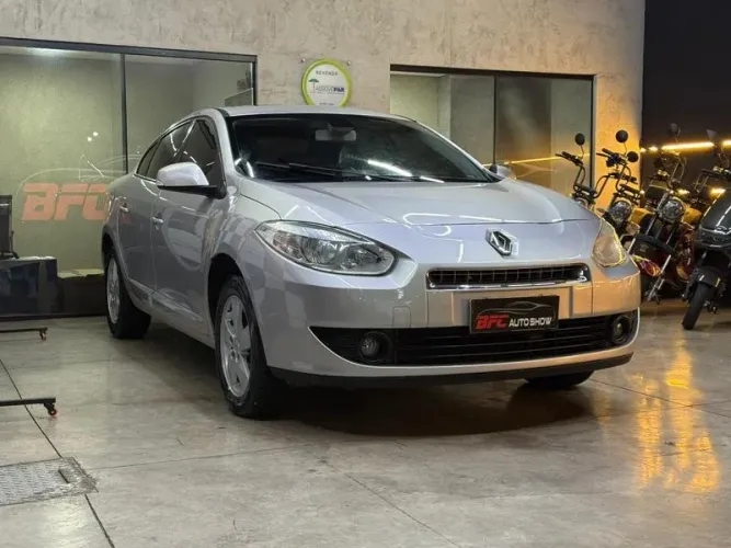 Renault Fluence Sed. Dynamique 2.0 16V Flex Aut. 2013