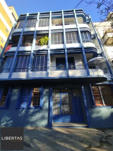 Apartamento 3 dormitórios à venda na Av. Cristóvão Colombo  Amplo, ensolarado e excelente 