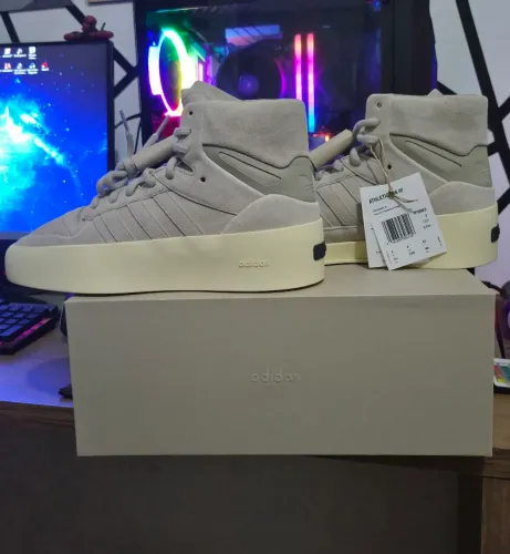 TENIS ADIDAS FEAR OF GOD ATHLETICS 86 HI