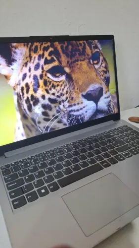 Notebook Lenovo IdeaPad 1, tela de 15,6 polegadas e SSD