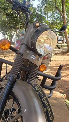 Royal Enfield Classic 500 Pegasus