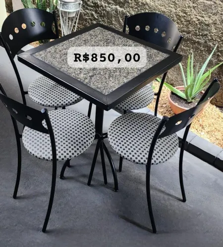 Mesas com 4 cadeiras A PARTIR DE R$850,00
