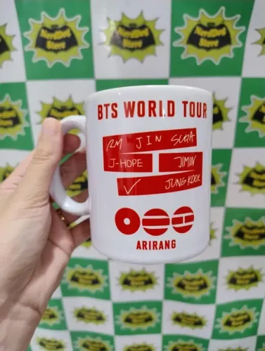 Caneca de Porcelana BTS World Tour Arirang - NerdDog Store - Kpop Jungkook Jimin Suga RM