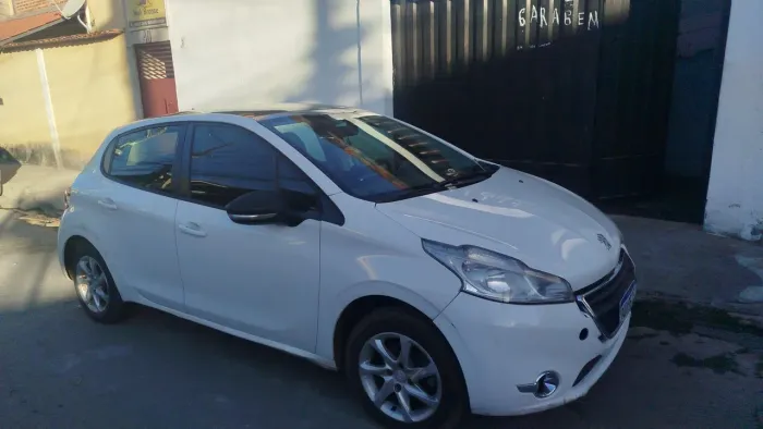 Peugeot 208 Allure 1.5 Flex 8V 5P 2015