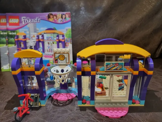 LEGO Friends 41312 Ginásio de Esportes de Heartlake