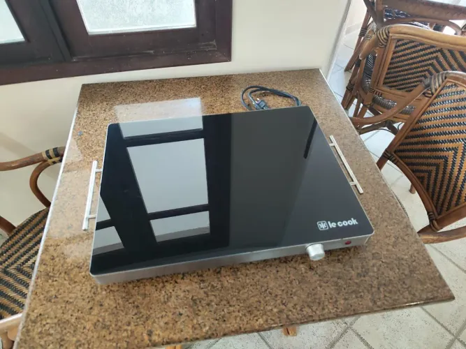 Mesa Termica Eletrica em Vidro Temperado e Inox par Buffet 220V LeCook Le Cook