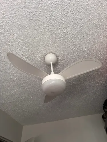 Ventilador de teto com controle remoto
