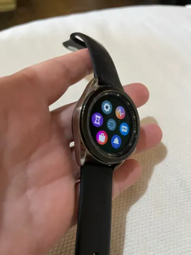 VENDO RELÓGIO SAMSUNG WATCH TRÊS SOMENTE CARREGADOR