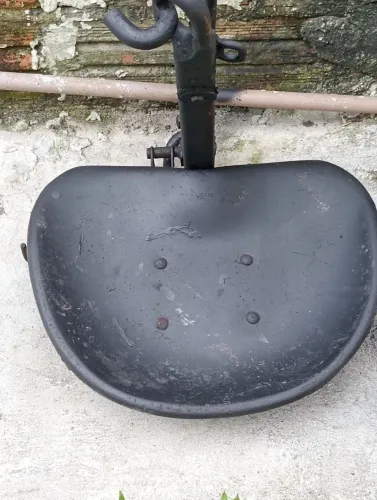 Cadeira para pintura em Edifícios.