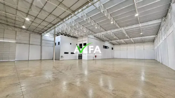 Galpão Comercial de Grande Porte com Área construída 2.641,00 m² à VendaBairro Logoa-Porto