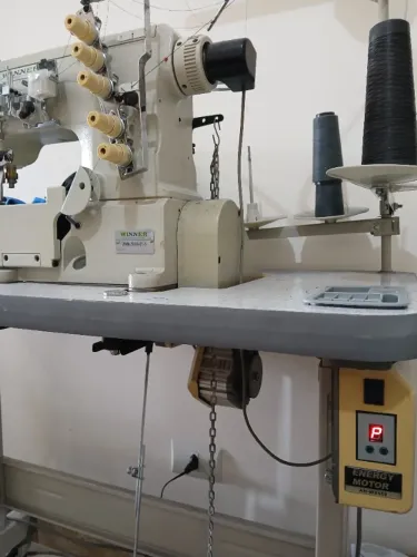 Maquina galoneira