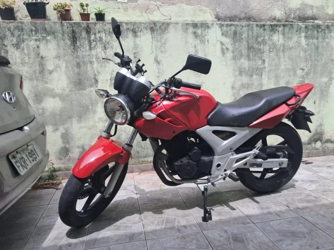 Vendo honda twister 250cc 2007 em ótimo estado de conservação