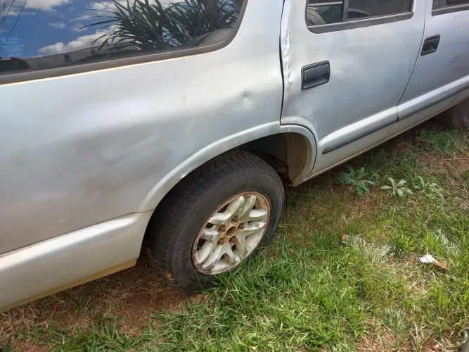 Chevrolet S10 Blazer DLX 4.3 V6 1999