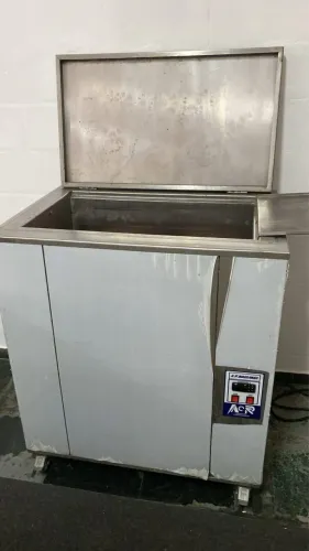 Máquina de produzir picolé e gelo saborizado 
