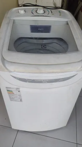 Máquina de lavar roupa Eletrolux 10k