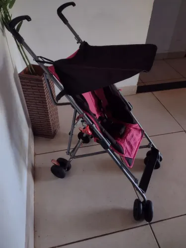 Carrinho de bebê passeio guarda chuvas 
