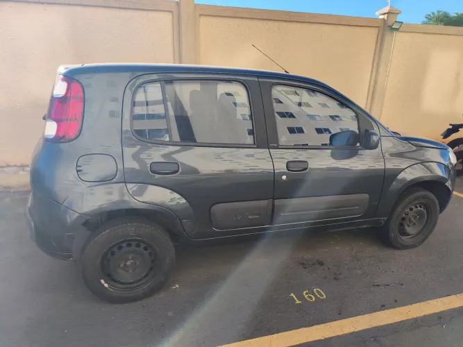 Fiat Uno Vivace/rua 1.0 EVO Fire Flex 8V 5P 2013