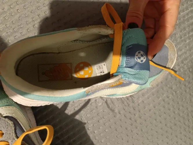 Tennis vans