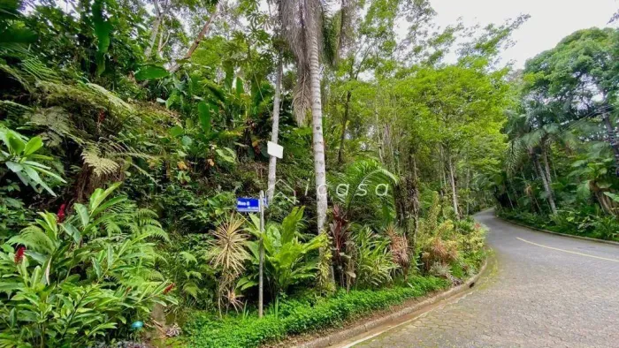 Terreno à venda, 1210 m² por R$ 1.550.000 - Toninhas - Condomínio Ponta das Toninhas - Uba
