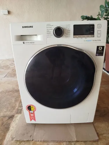 Máquina lava e seca 