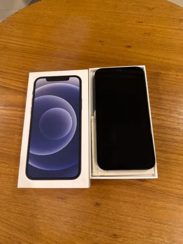 iPhone 12 64GB com 75% Bateria