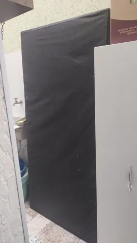 Vende se Base de Cama Box Solteiro 