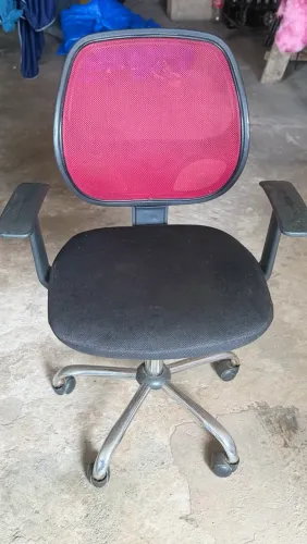 Cadeira de Escritório Giratória