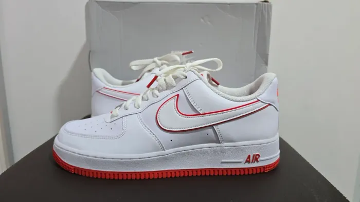 Tênis Nike Air Force 1 (N° 42) - Novo