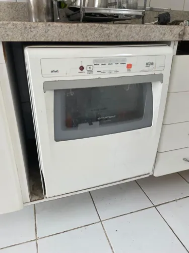 Lava Louça Compacta 8 Serviços Branca - BIf08 - 220V Brastemp