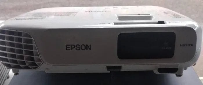 Projetor Epson PowerLite X24+ 3LCD (Usado - Trocar Lâmpada) 