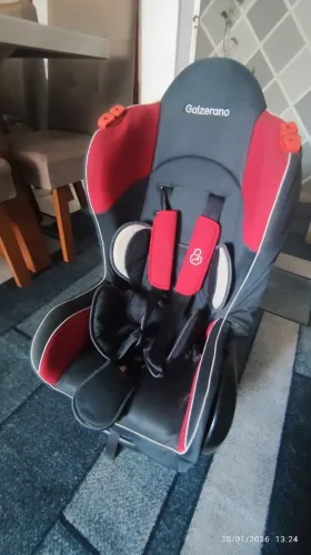 Cadeirinha Galzerano vermelha