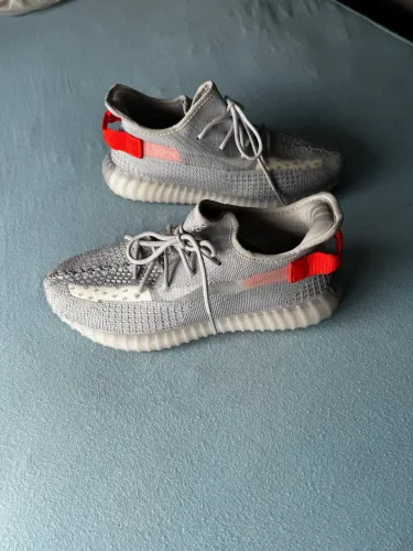 Yeezy 350 Tail Light