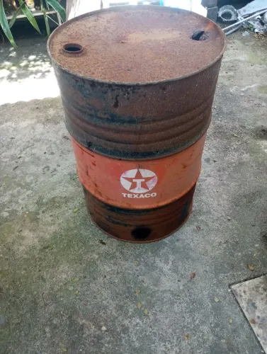 Tambor de óleo 200 litros da Texaco