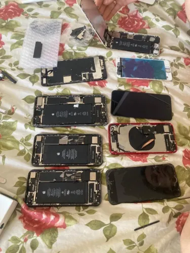 iPhone para peças