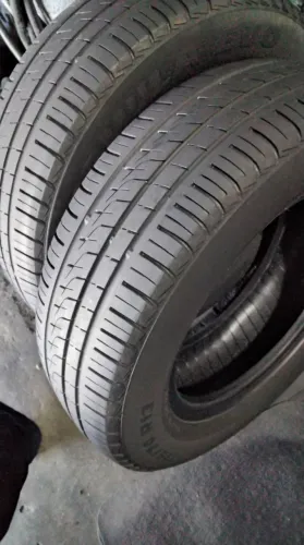 Par pneus Pirelli 175 70 R13  formulário vida exelente 