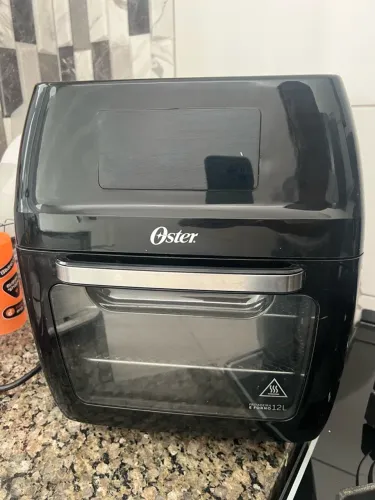Fritadeira Air Fryer Oster sem óleo 3 em 1