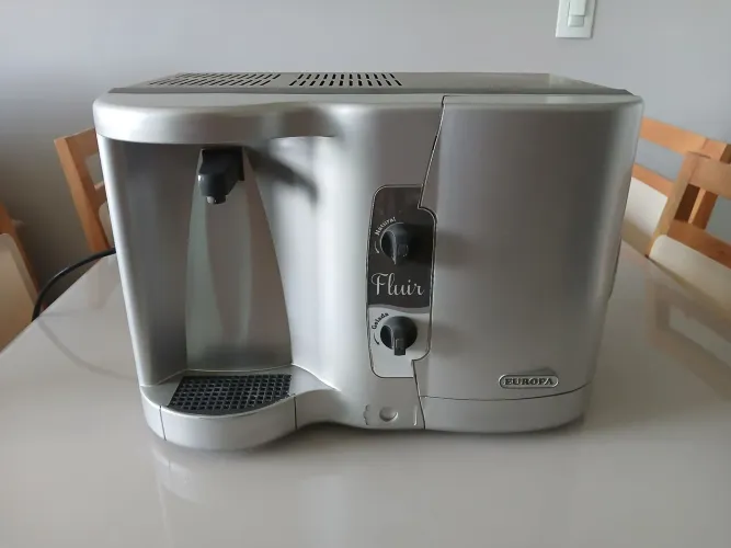 Purificador Europa Fluir 220 V 1,8 L De compressor
