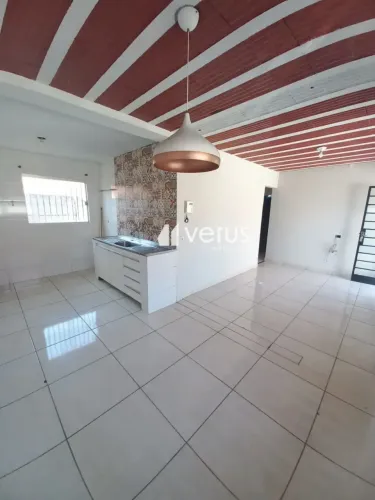 Casa para aluguel, 3 quartos, 3 vagas, Presidente Roosevelt - Uberlândia/MG