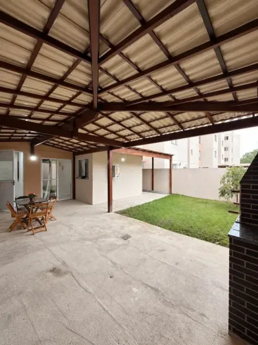 APARTAMENTO TÉRREO COM QUINTAL DE 2 QUARTOS EM BICANGA