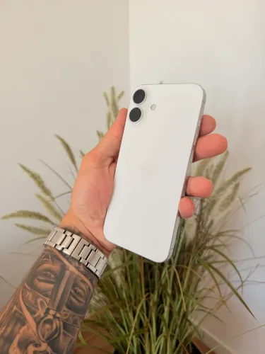 iPhone 16 Plus 128GB Branco