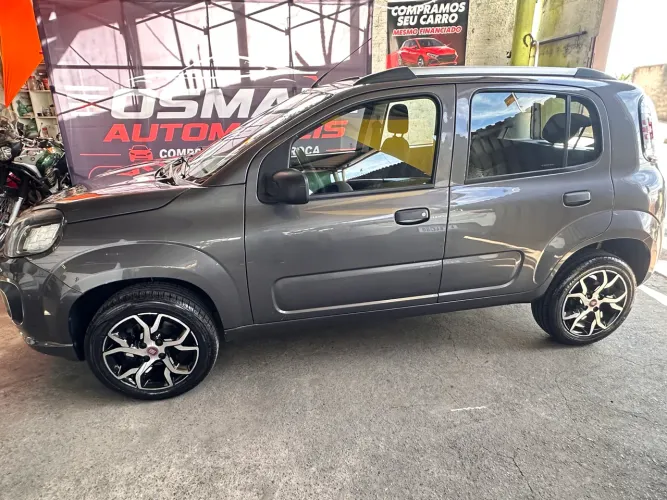 Fiat Uno Attractive 1.0 EVO Fire Flex 8V 5P 2020