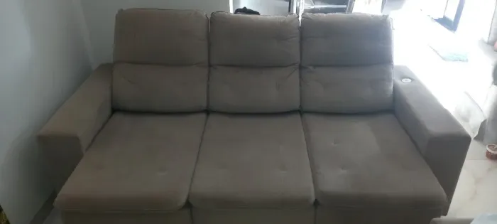 Sofá 3 lugares 