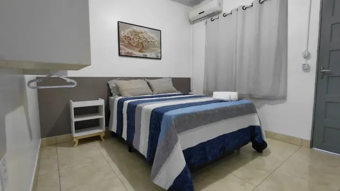 Apartamento mobiliado com Wi-Fi e garagem com portão eletrônico