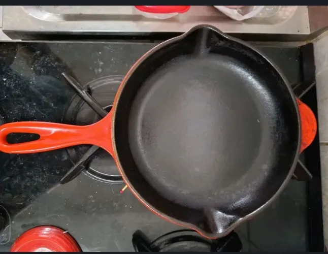 Skillet Le Creuset (original) 23cm