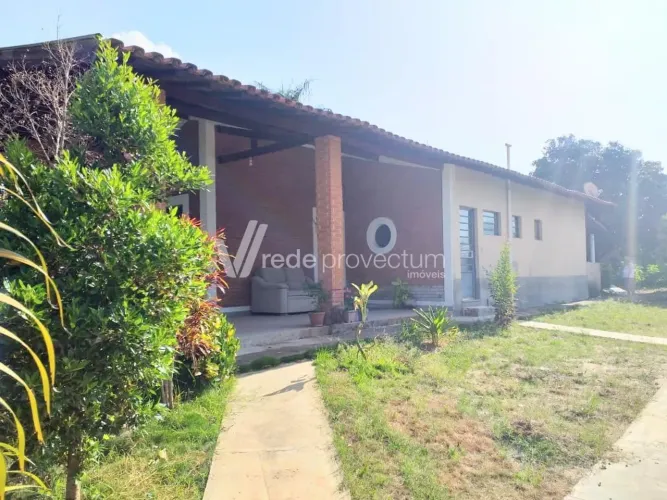 Chácara à venda no Bairro Cruzeiro do Sul!