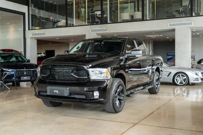 Ram Classic Laramie 5.7 V8 16V Gasolina 4X4 Aut. 2022