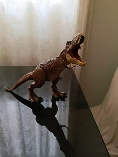Tiranossauro rex matel extreme damage